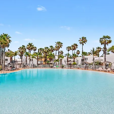 Apartman Oasis Duna _ Serenity Island Pool